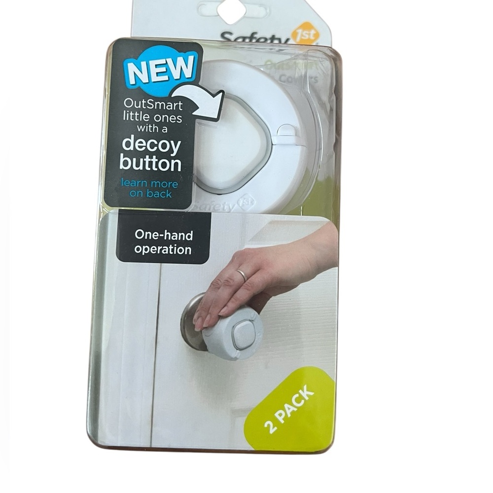 A set of 2 doorknob covers Safety1st baby toddler child safety decoy knob